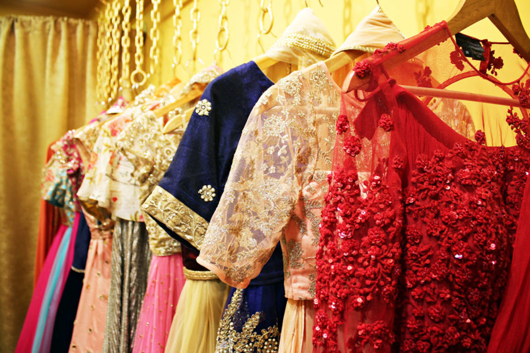 Rent The Most Gorgeous Bridal Lehengas & Party Attires From These 7 Places  In Delhi!