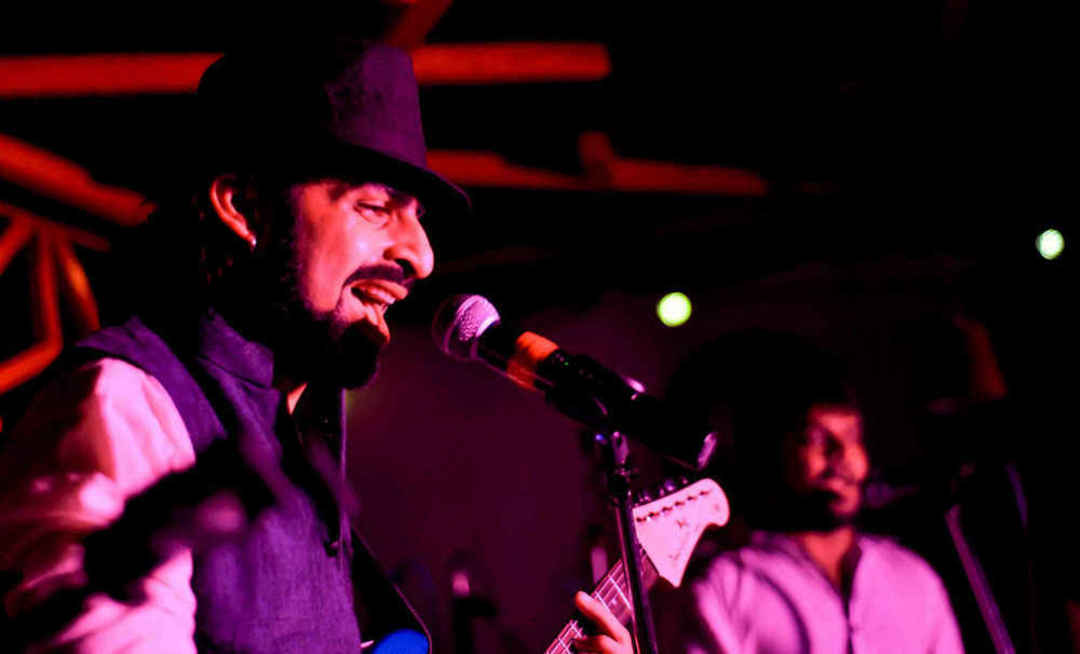 Sagar Bhatia & The Soul Performing at 4th Dimension So Delhi