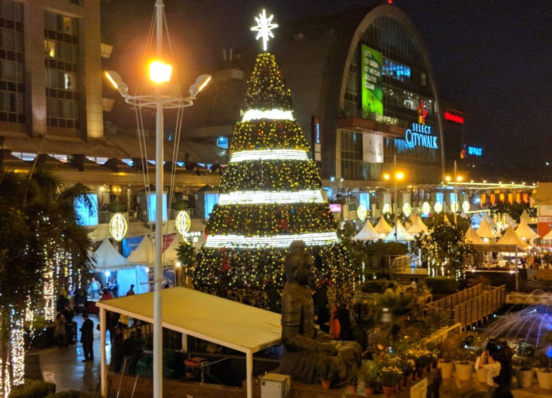 6 Best Malls For Christmas Decorations In Delhi 2017  So Delhi