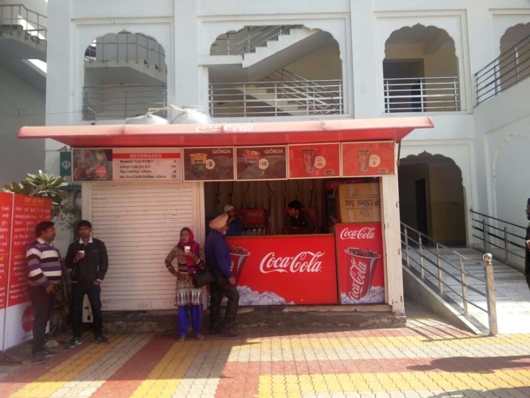 Subsidized Canteen Bangla Sahib Gurudwara So Delhi