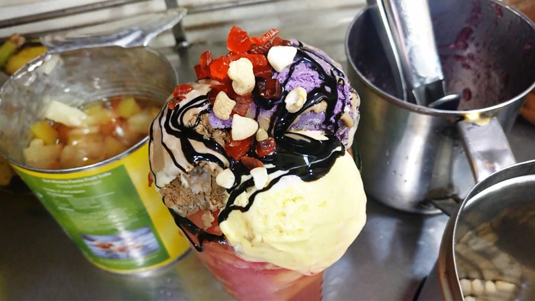 Traffic Jam Shake At The Juice Hut In Janakpuri, Delhi So Delhi