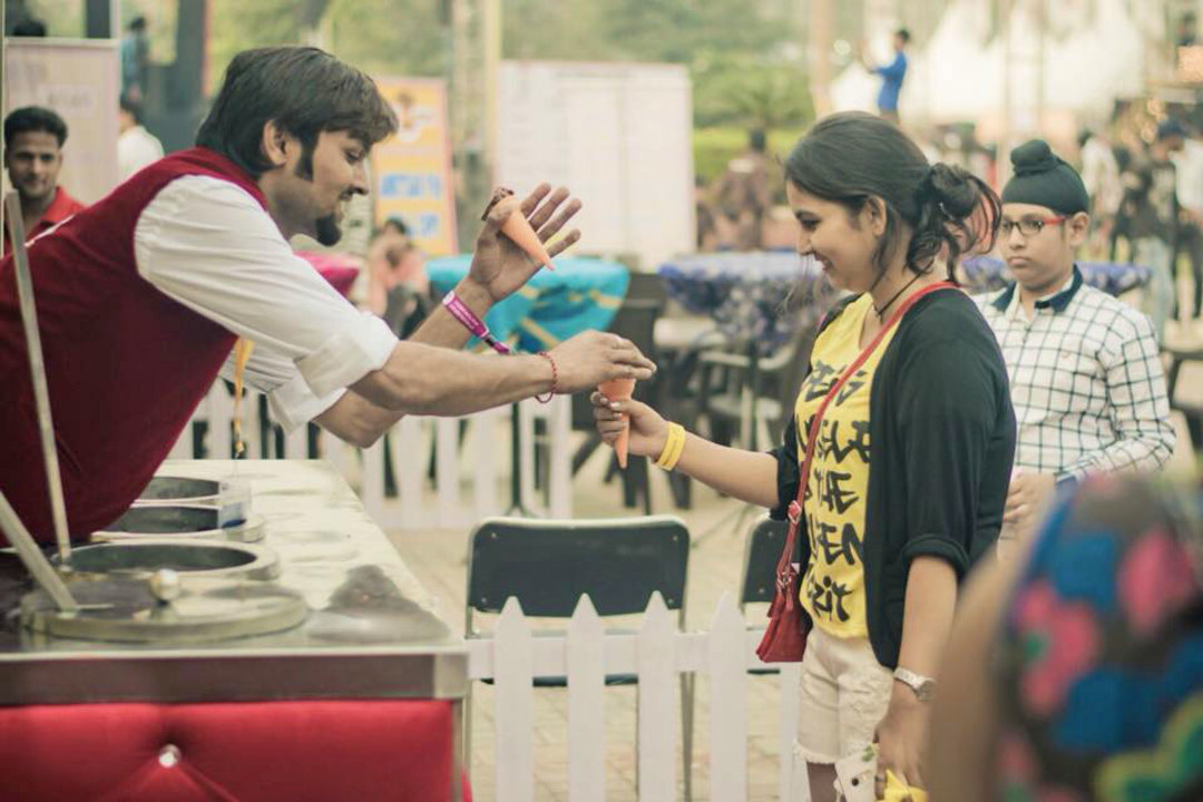 Twisting Scoops In GK & Punjabi Bagh So Delhi