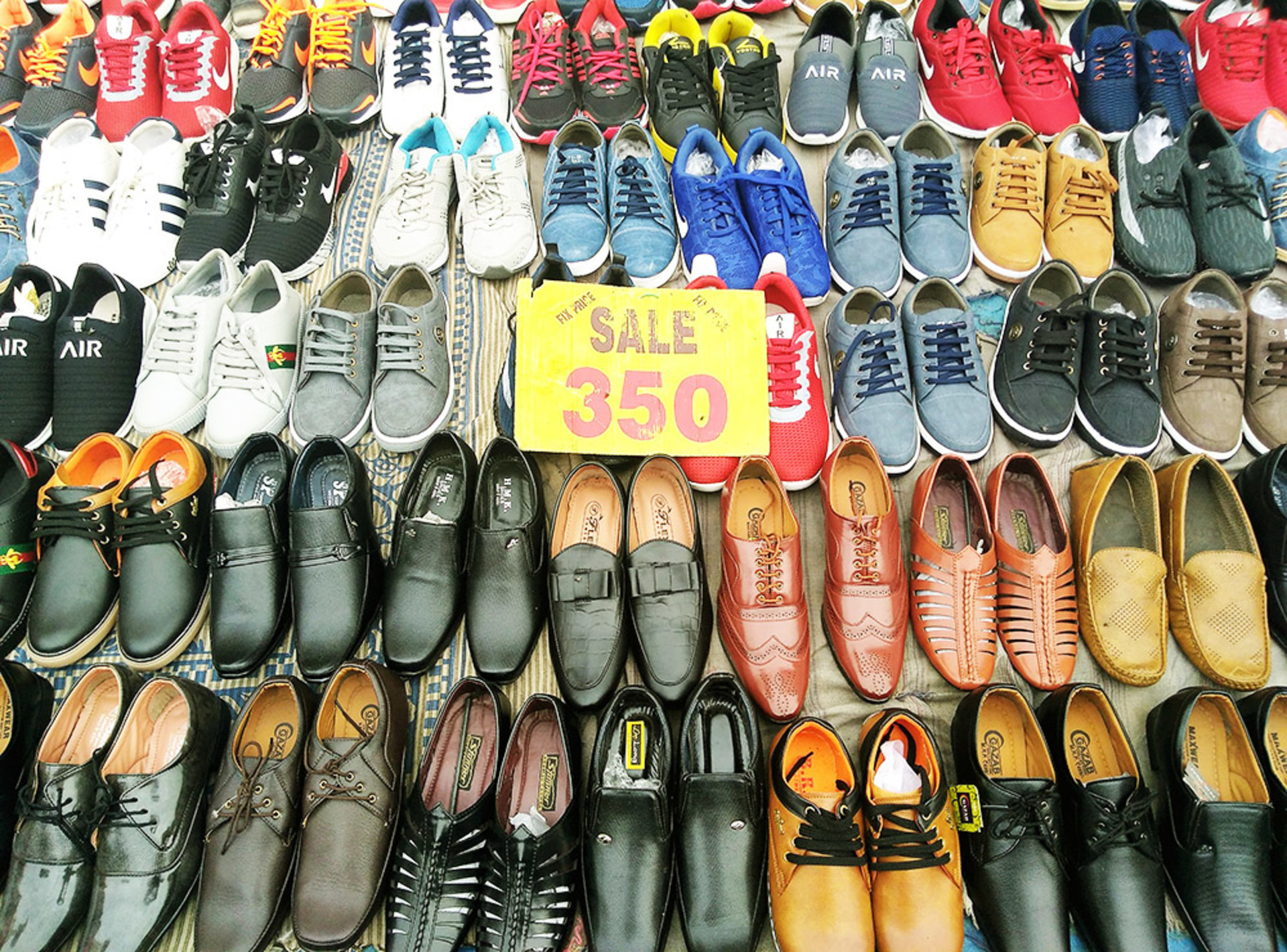 shoes shop in karol bagh