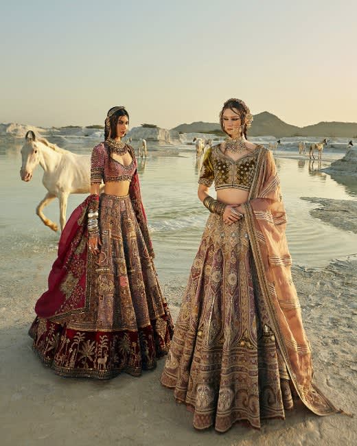 7 Unique & Modern Designer Lehengas In Delhi For Brides