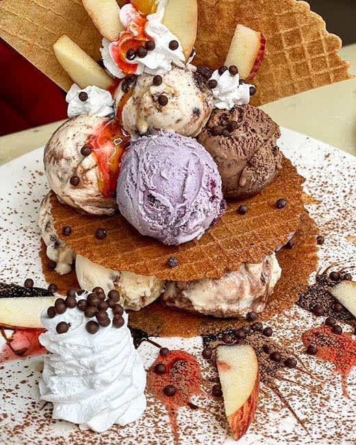 8 Best Places For Ice Creams In Gurugram