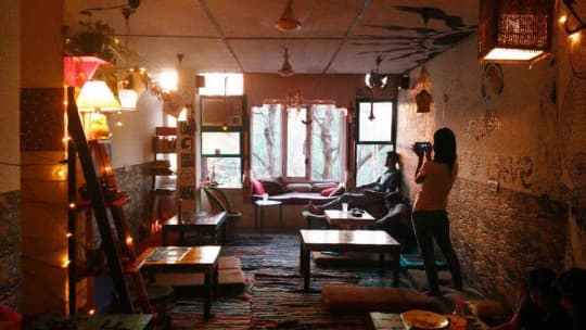 Check Out The Hippiest Cafes in Delhi | So Delhi