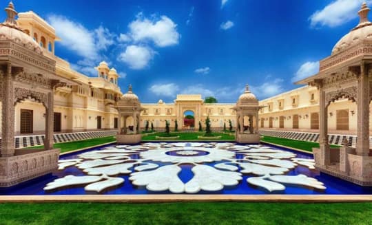 Breathtaking Castles Palaces Around India So Delhi