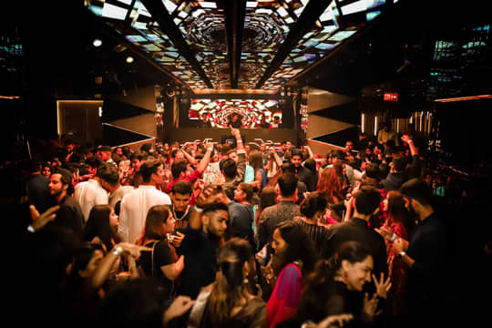 Nightlife in Delhi: Best Bars, Clubs, & More