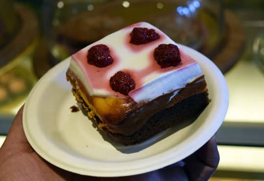 Up Your Game On Christmas With These Amazing Cakes From The Best Delhi  Bakeries