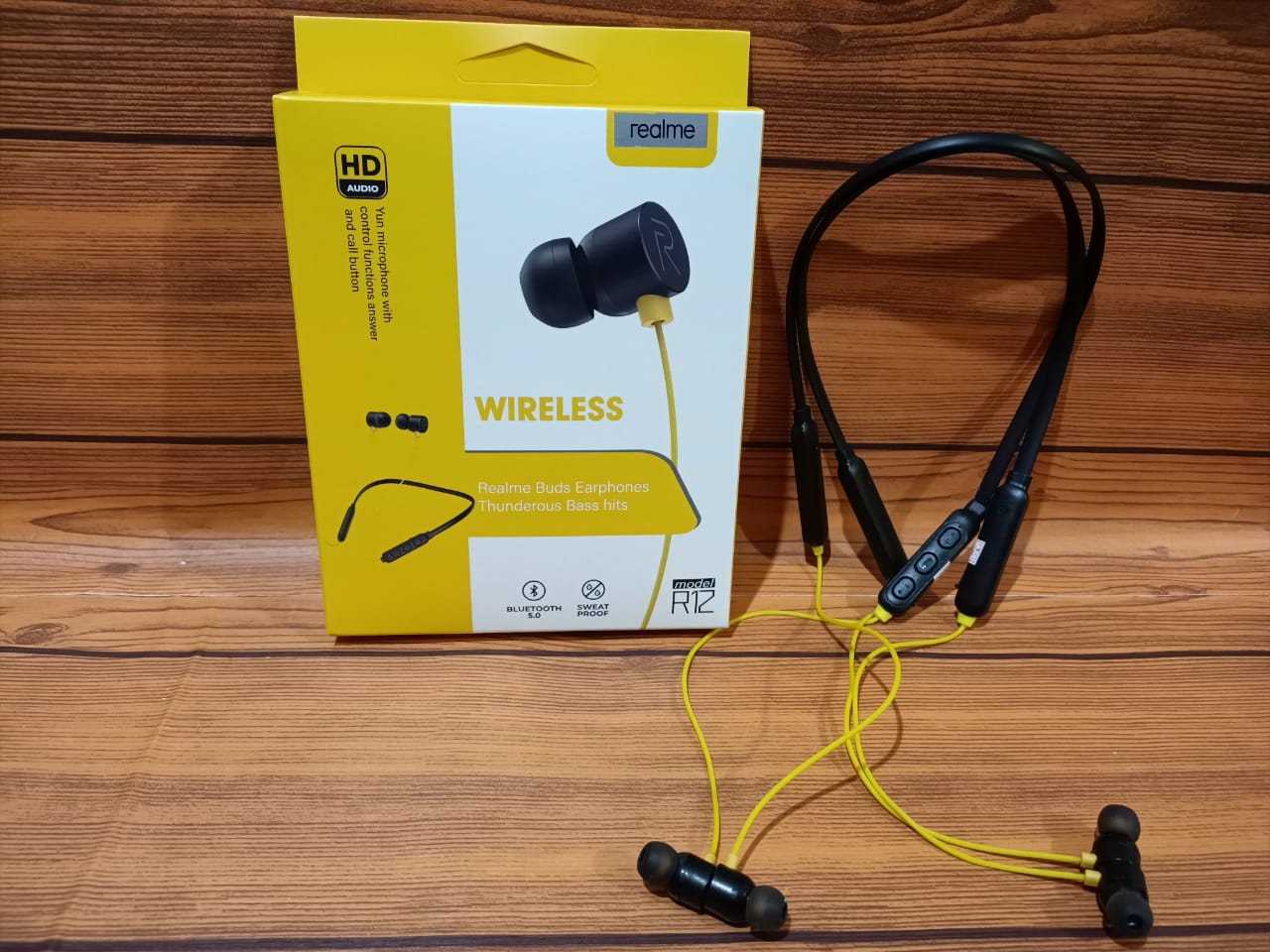 HANDSFREE BLUETOOTH REALME MAGNETIC R-12