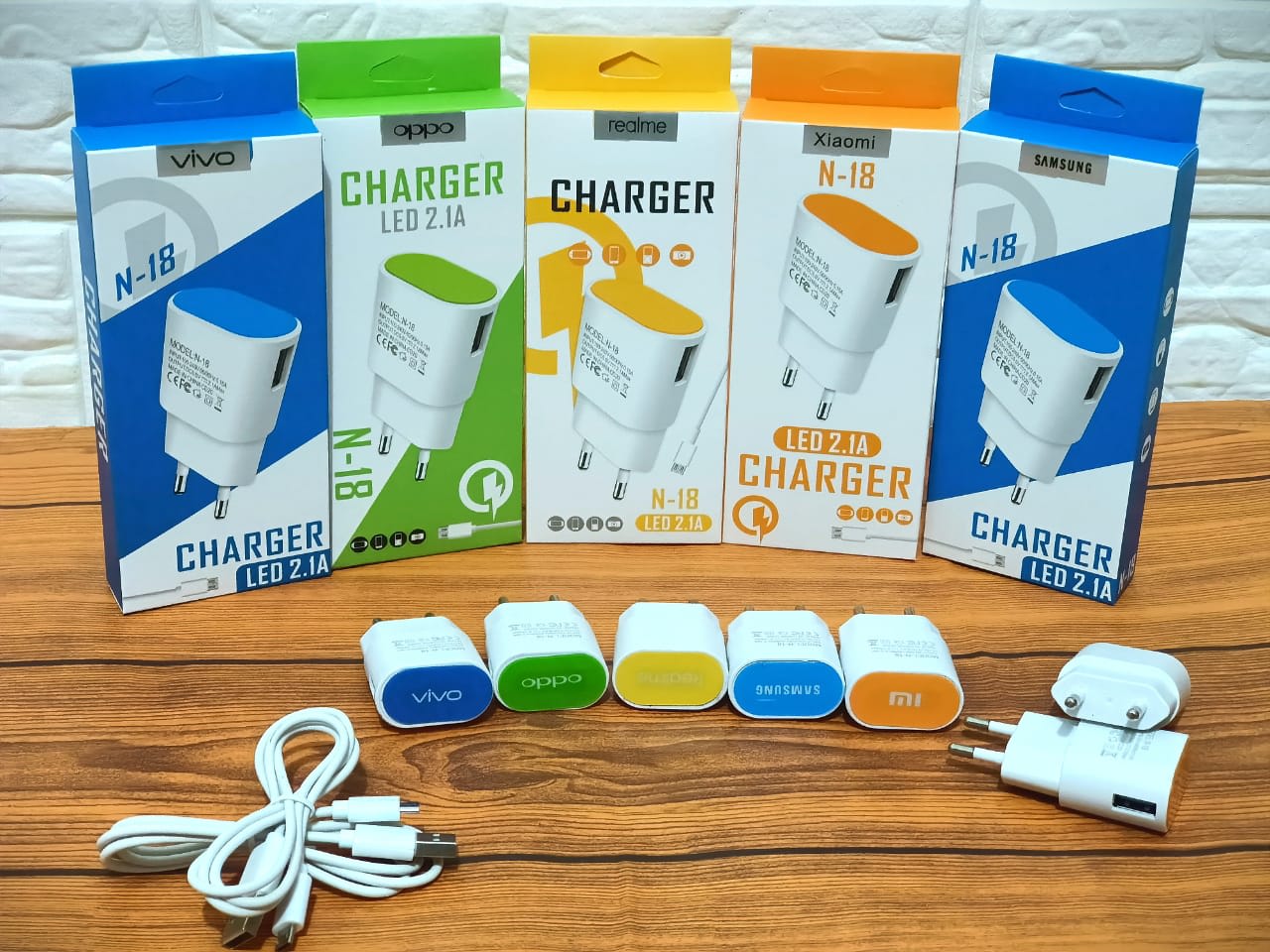 TRAVEL CHARGER BRANDED MODEL N-18