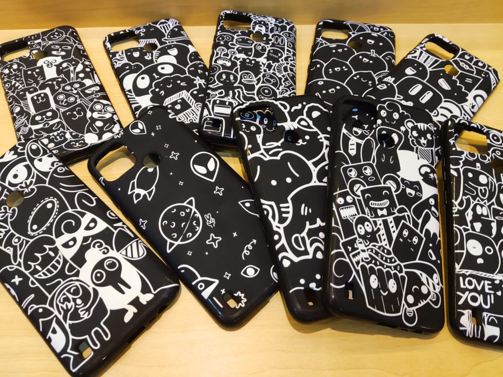 SOFTCASE BLACK PERFECT DOODLE