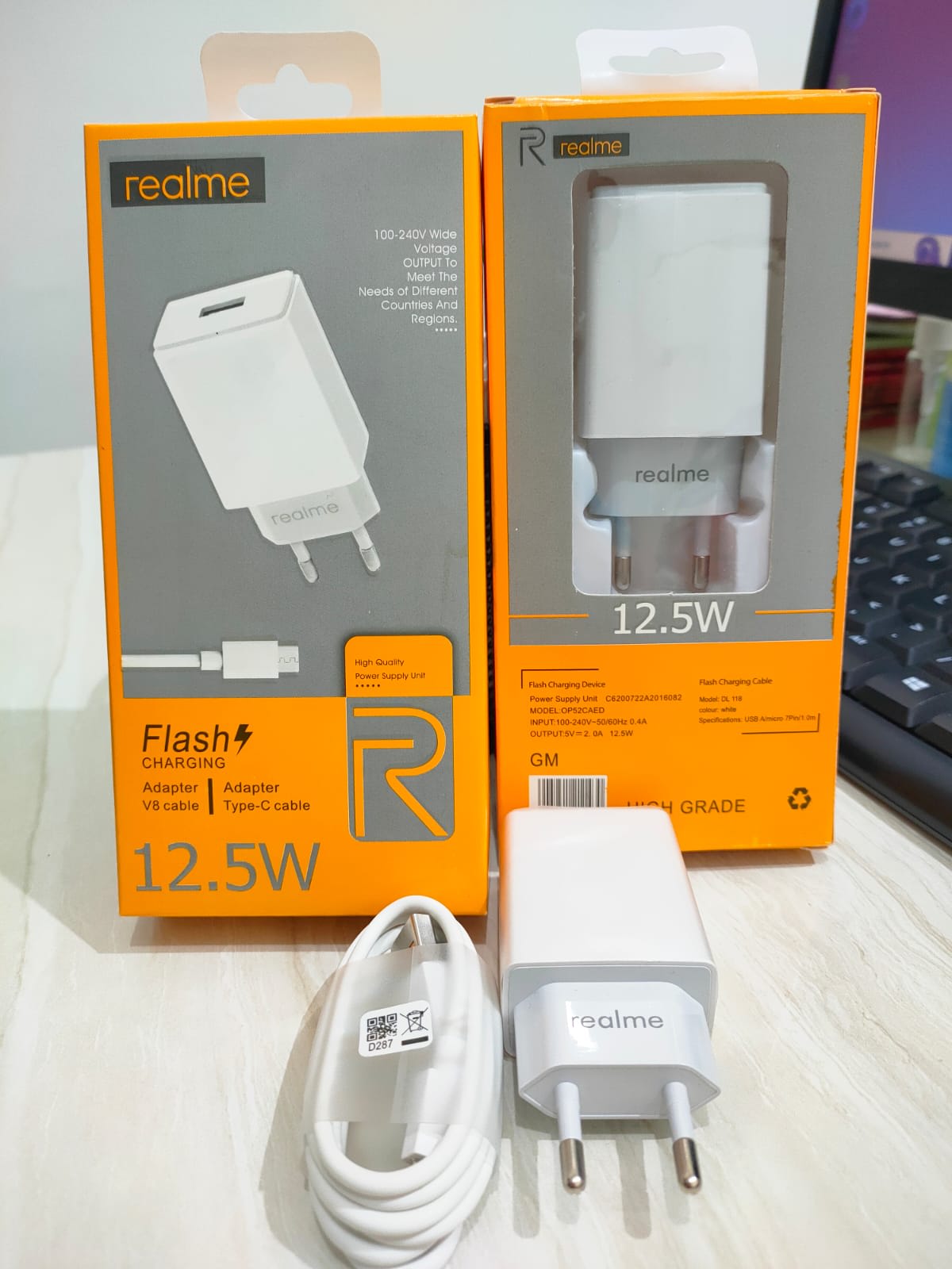 TRAVEL CHARGER REALME AK933 12.5W