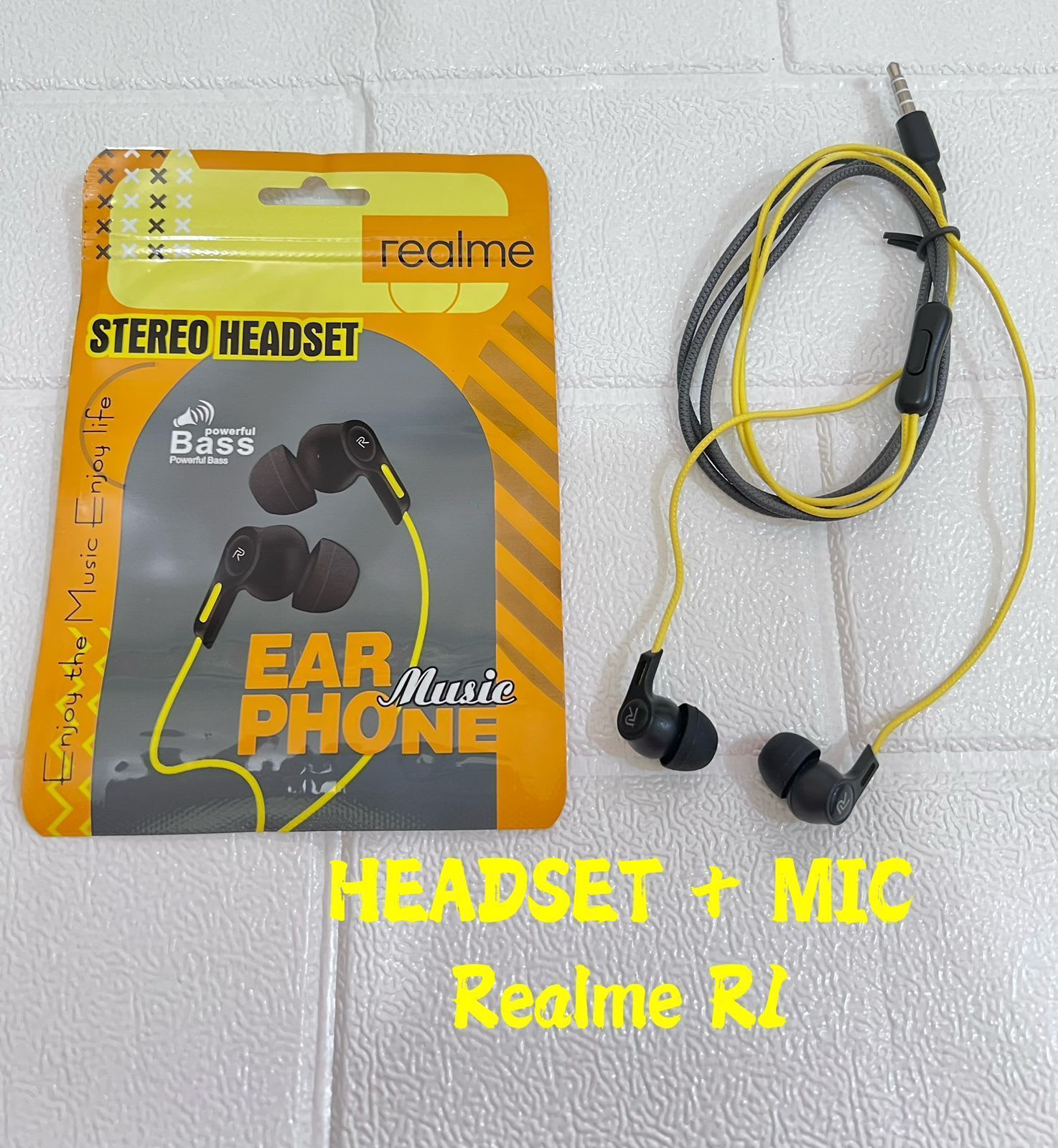 HEADSET REALME R1