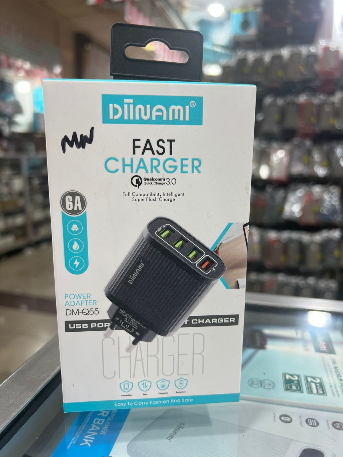 BATOK CHARGER DIINAMI Q55 4 USB