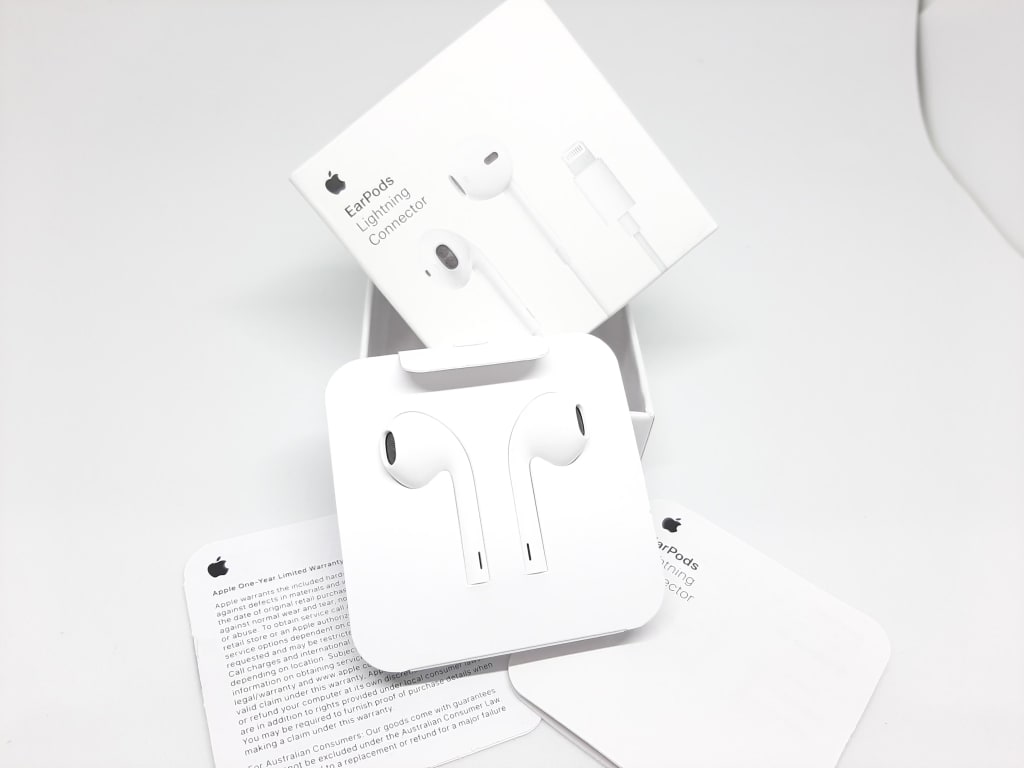 EARPODS LIGHTNING CONNECTOR ORIGINAL di qeong.com