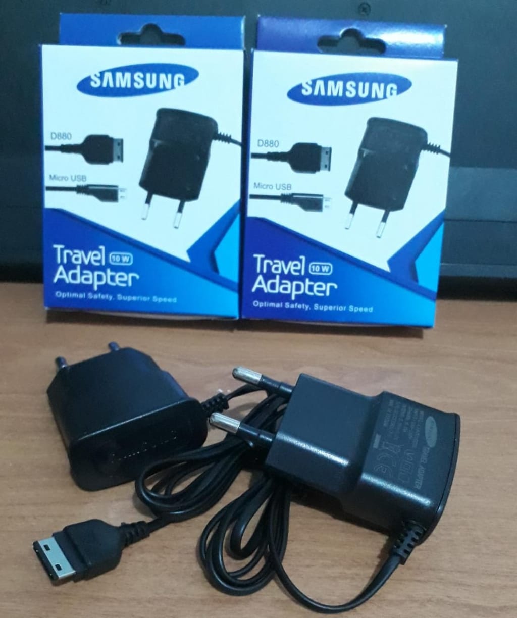 TRAVEL CHARGER SAMSUNG I9000 - D880 PORT di qeong.com