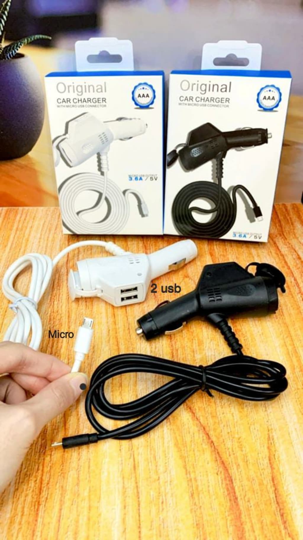 SAVER ADAPTOR 2 USB / CAR CHARGER MICRO di qeong.com