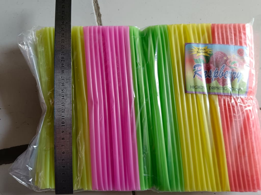 Sedotan Kiloan Pelangi di qeong.com Sedotan Kiloan Pelangi di qeong.com