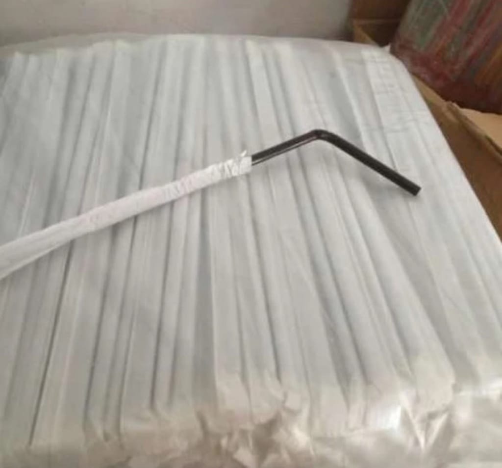 Sedotan Bengkok Wrapping Kertas di qeong.com Sedotan Bengkok Wrapping Kertas di qeong.com