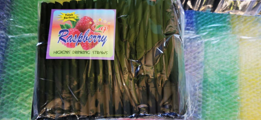 Sedotan Bubble Hitam di qeong.com Sedotan Bubble Hitam di qeong.com