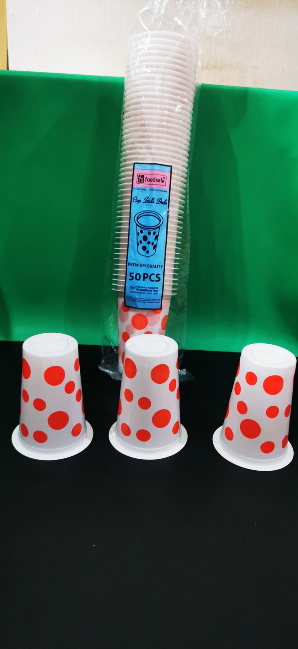 Gelas cup bola bola/ MP merek TEKNO di qeong.com Gelas cup bola bola/ MP merek TEKNO di qeong.com