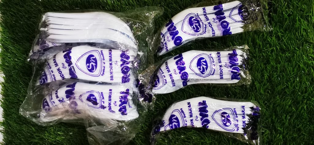 Sendok bebek super PUTIH SUSU di qeong.com Sendok bebek super PUTIH SUSU di qeong.com