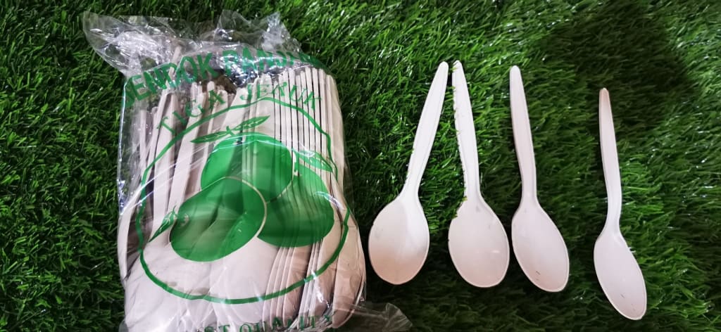 Sendok & garpu makan panjang biasa di qeong.com Sendok & garpu makan panjang biasa di qeong.com