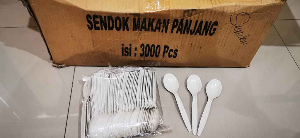 Sendok & garpu makan panjang biasa di qeong.com Sendok & garpu makan panjang biasa di qeong.com