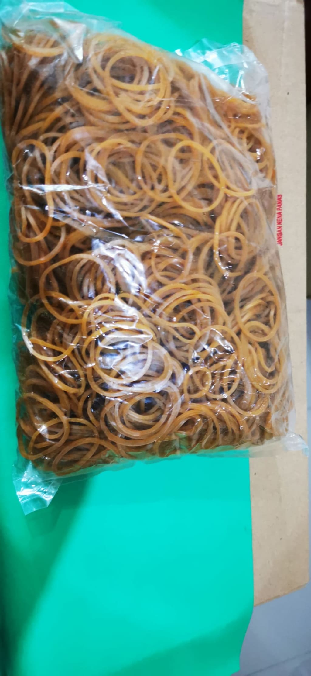 Karet gelang kuning 16mm di qeong.com Karet gelang kuning 16mm di qeong.com