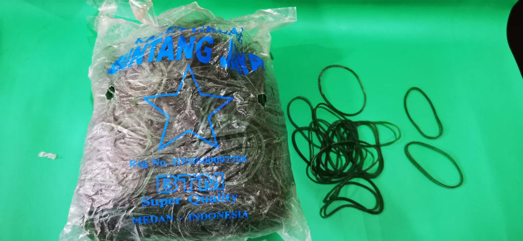 Karet gelang HIJAU di qeong.com Karet gelang HIJAU di qeong.com