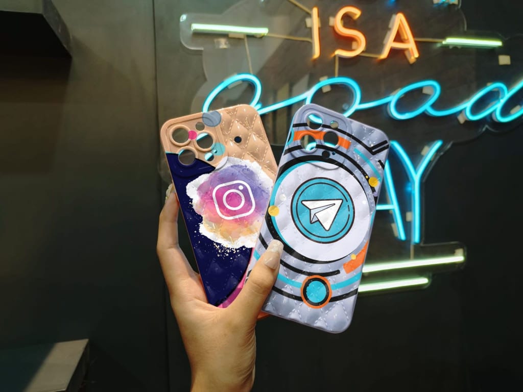 SOFTCASE PREMIUM 3D PRO CAMERA GLOSSY SYMBOL SOCIAL di qeong.com