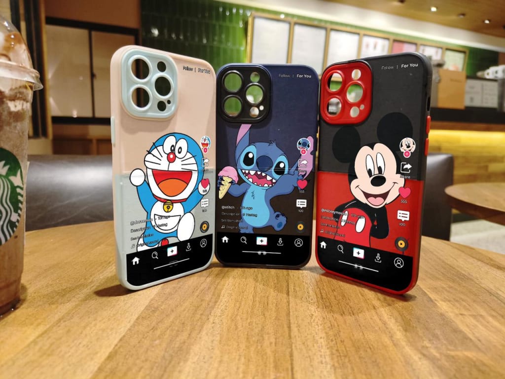 SOFTCASE PREMIUM 2TONE HALF PC CARTOON TIKTOK di qeong.com