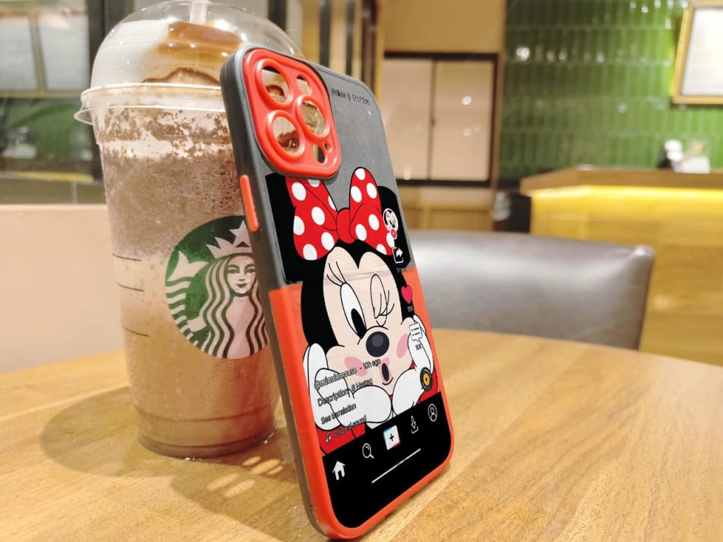 SOFTCASE PREMIUM 2TONE HALF PC CARTOON TIKTOK di qeong.com