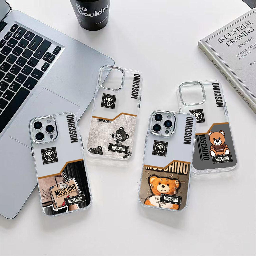 SOFTCASE PREMIUM CRYSTAL CHROME MOSCHINO IS BACK di qeong.com SOFTCASE PREMIUM CRYSTAL CHROME MOSCHINO IS BACK di qeong.com