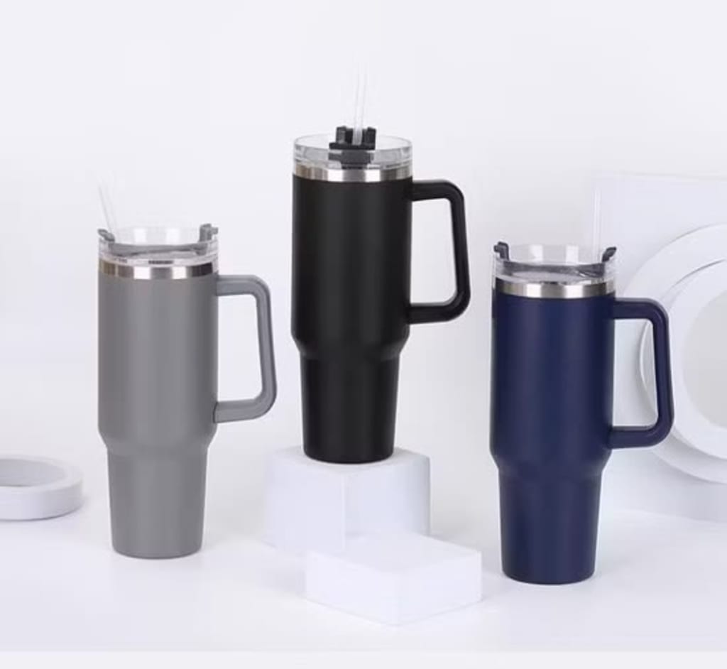 TUMBLER BOTOL MINUM JUMBO 1300ML KODE 6601 di qeong.com TUMBLER BOTOL MINUM JUMBO 1300ML KODE 6601 di qeong.com