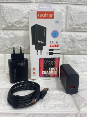 TRAVEL CHARGER REALME V30 240W di qeong.com