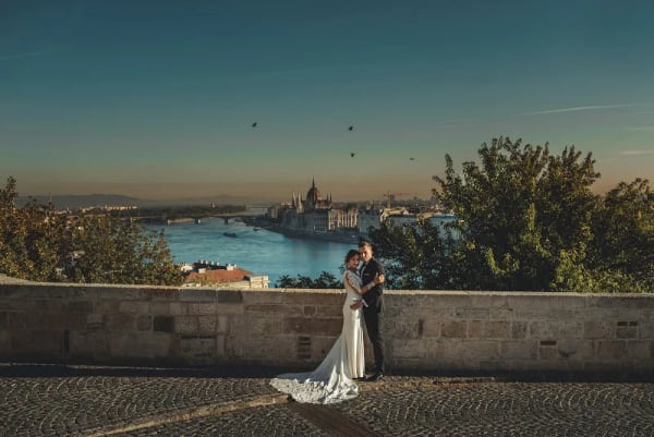Reportaż ślubny i zdjęcia plenerowe M&A — Budapeszt