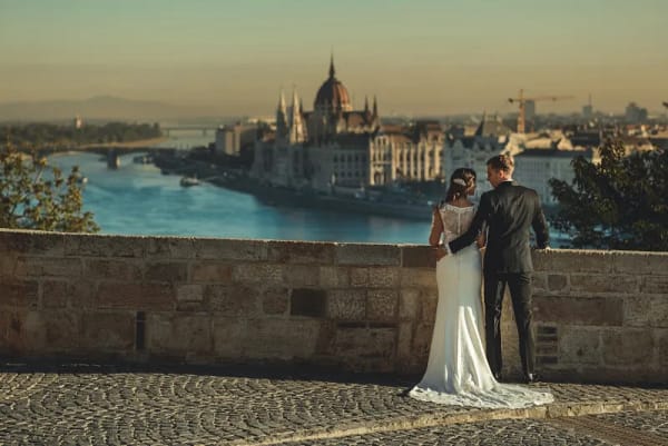 Reportaż ślubny i zdjęcia plenerowe M&A — Budapeszt