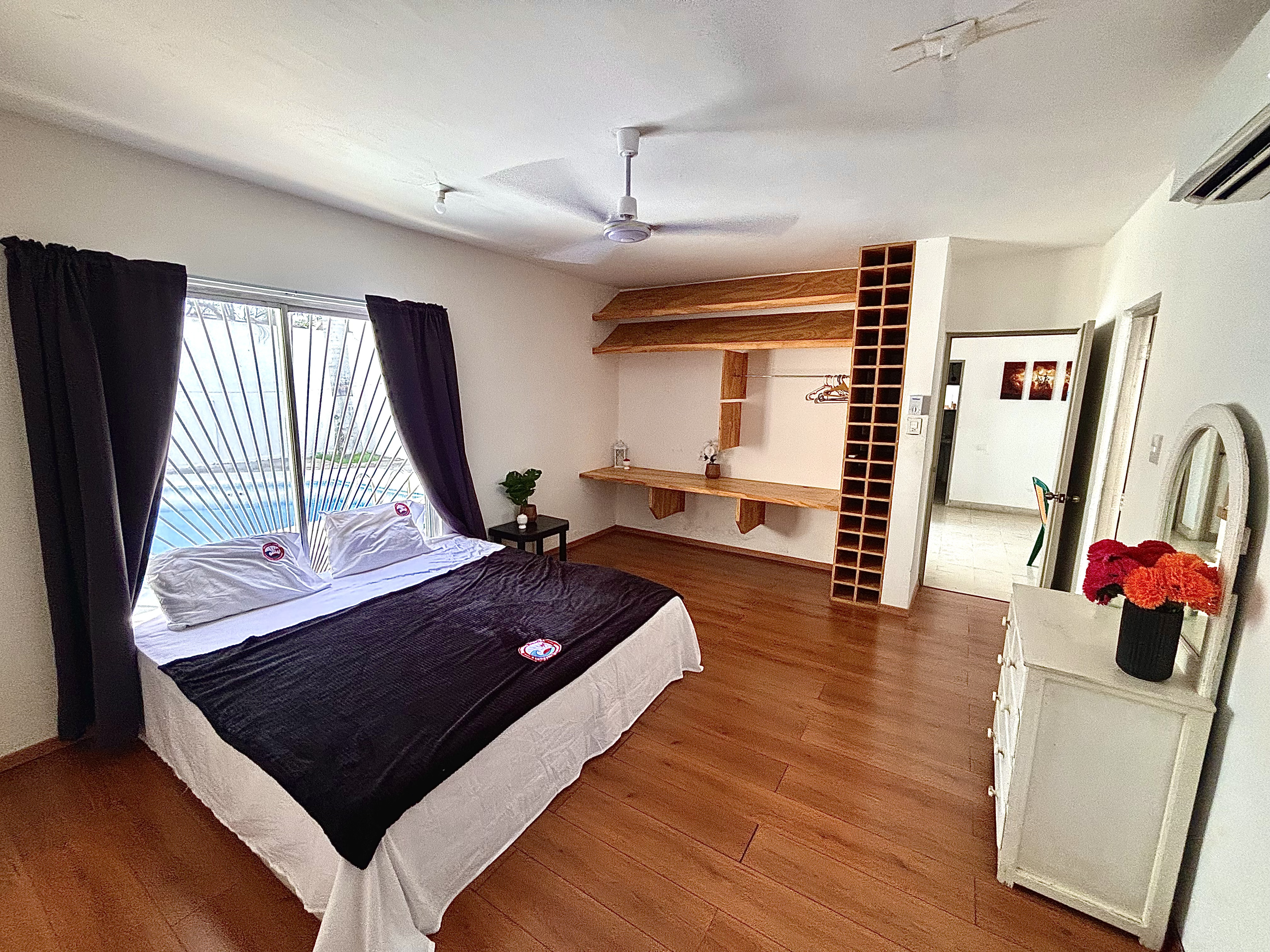 Master Suite — Casa Sanjuas