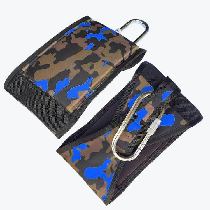 A pair of blue and brown camouflage padded hanging ab straps with silver carabiners on a white background.