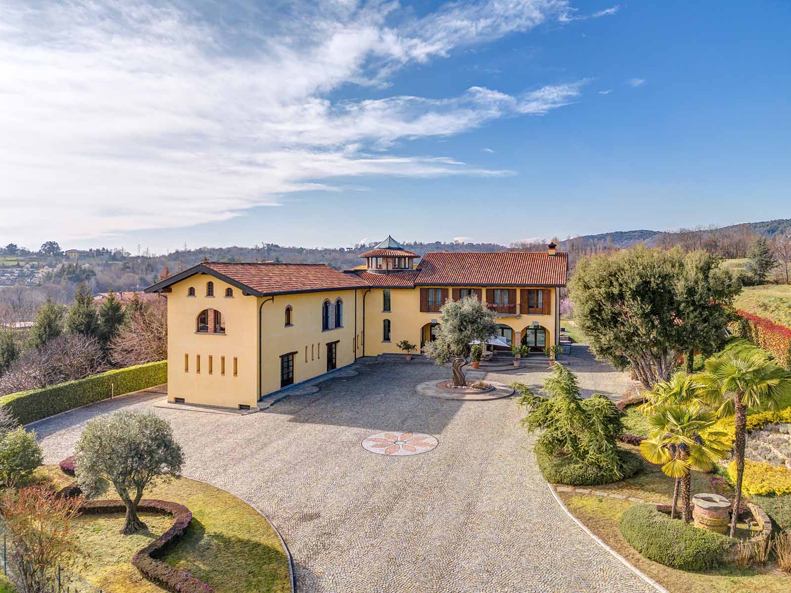 San Fermo della Battaglia, Italy Luxury Real Estate Property Engel & Völkers