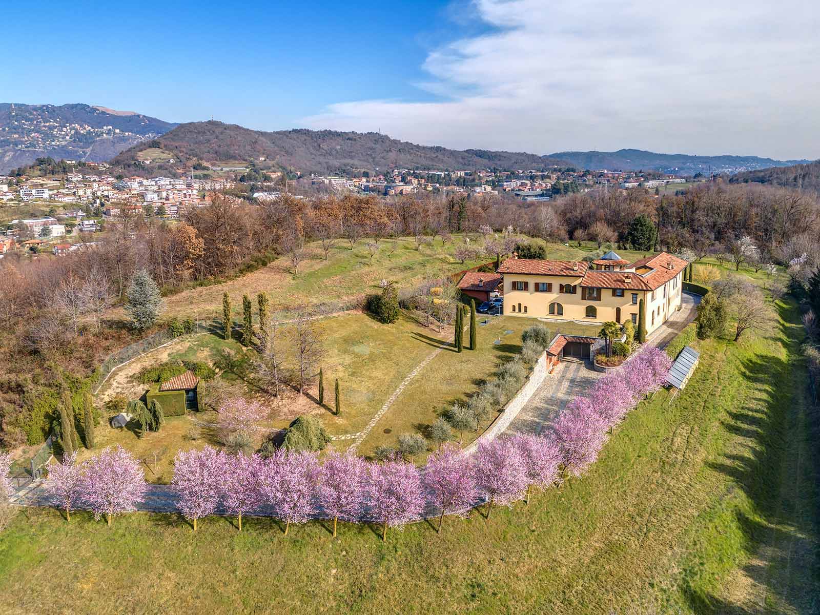 San Fermo della Battaglia, Italy Luxury Real Estate Property Engel & Völkers