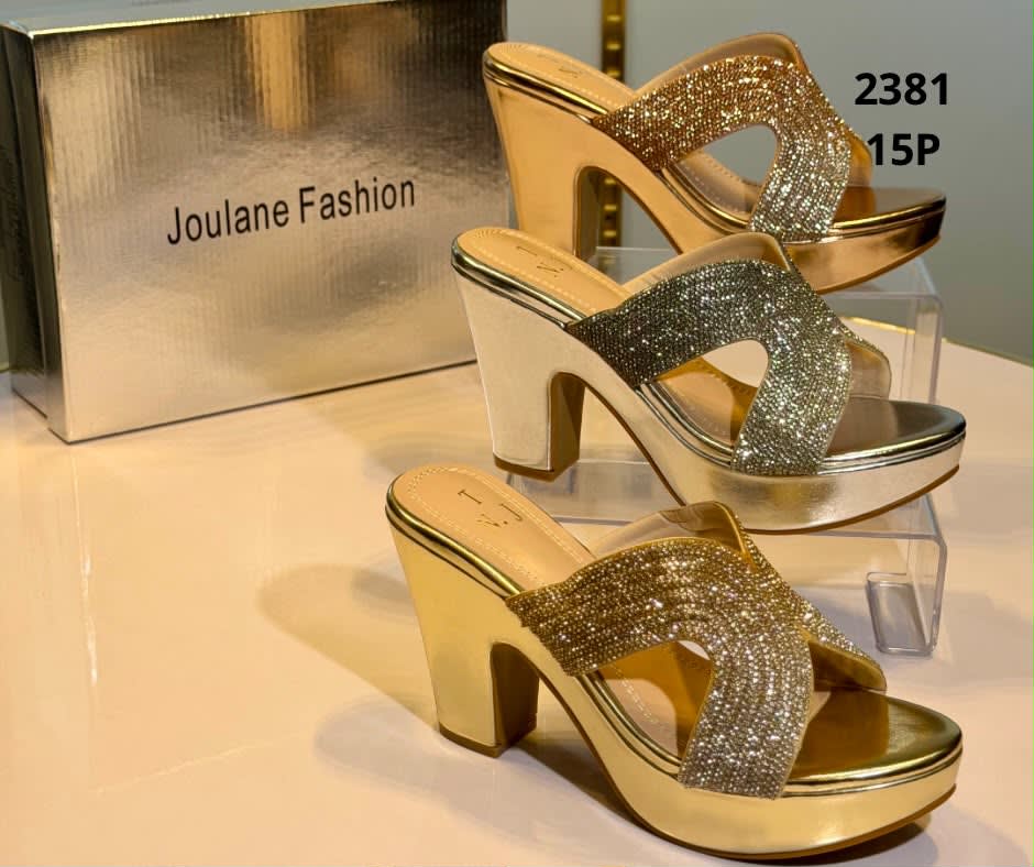 2381 — Sabot femme à plateforme et deux larges brides scintillantes
