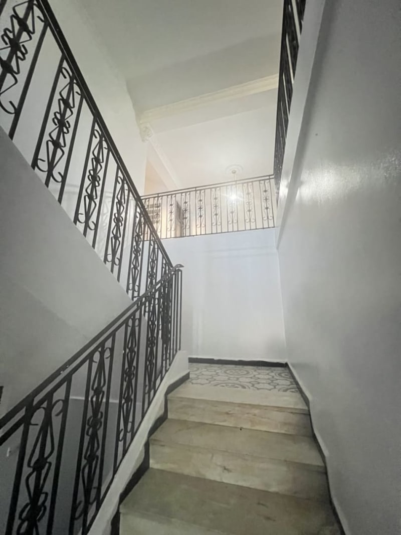 Duplex de 5 chambre avec jardin  8