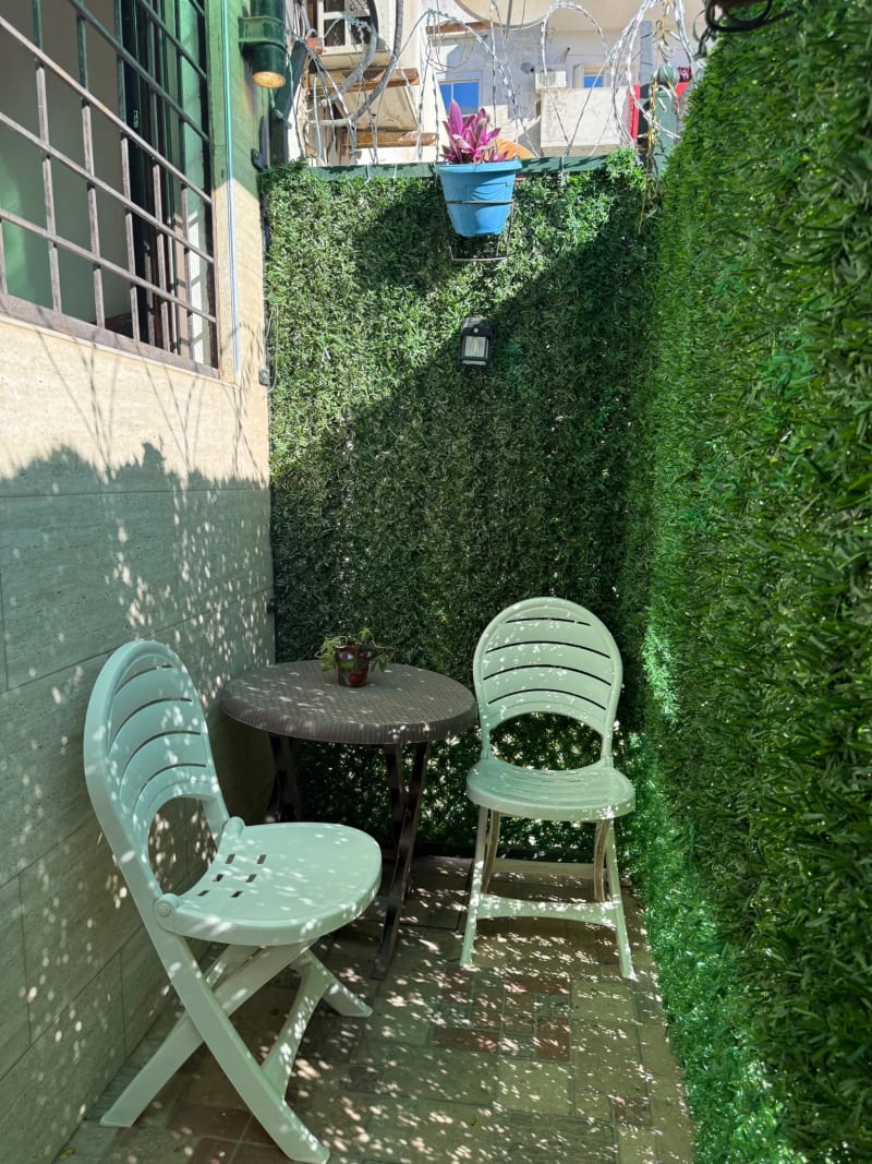 2 minutes de la plage et 3 minutes du centre ville 12