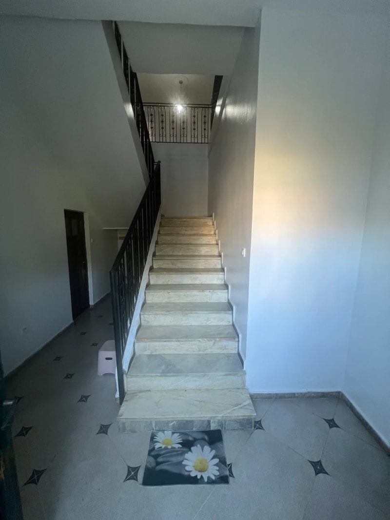Duplex de 5 chambre avec jardin et parking  13