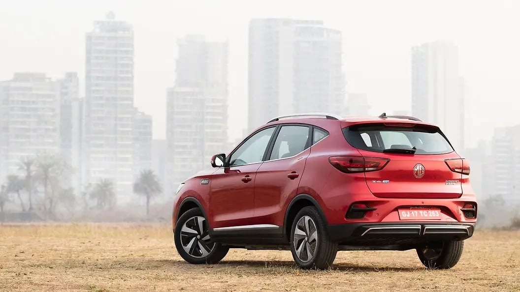 MG ZS EV — zs ev exterior left rear three quarter