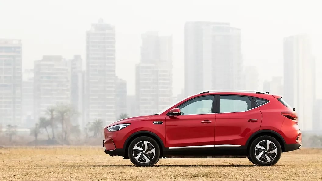 MG ZS EV — zs ev exterior left side view