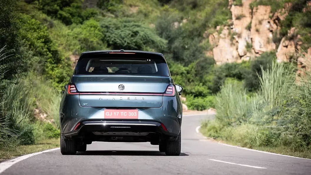 MG Windsor EV Pro — windsor ev exterior rear view
